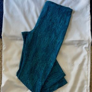 Patagonia Capri style yoga pants